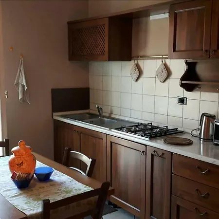 Centro, Manuela Asti